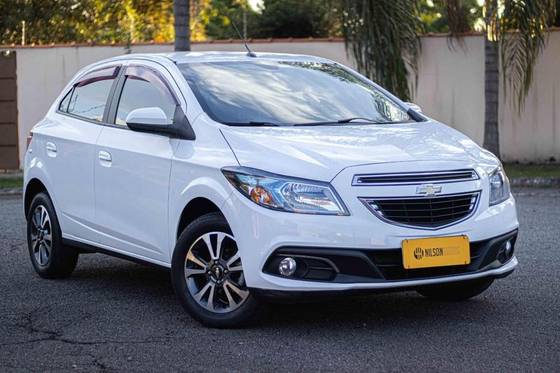CHEVROLET ONIX 1.4 MPFI LTZ 8V FLEX 4P MANUAL CHEVROLET ONIX 1.4 MPFI LTZ 8V FLEX 4P MANUAL